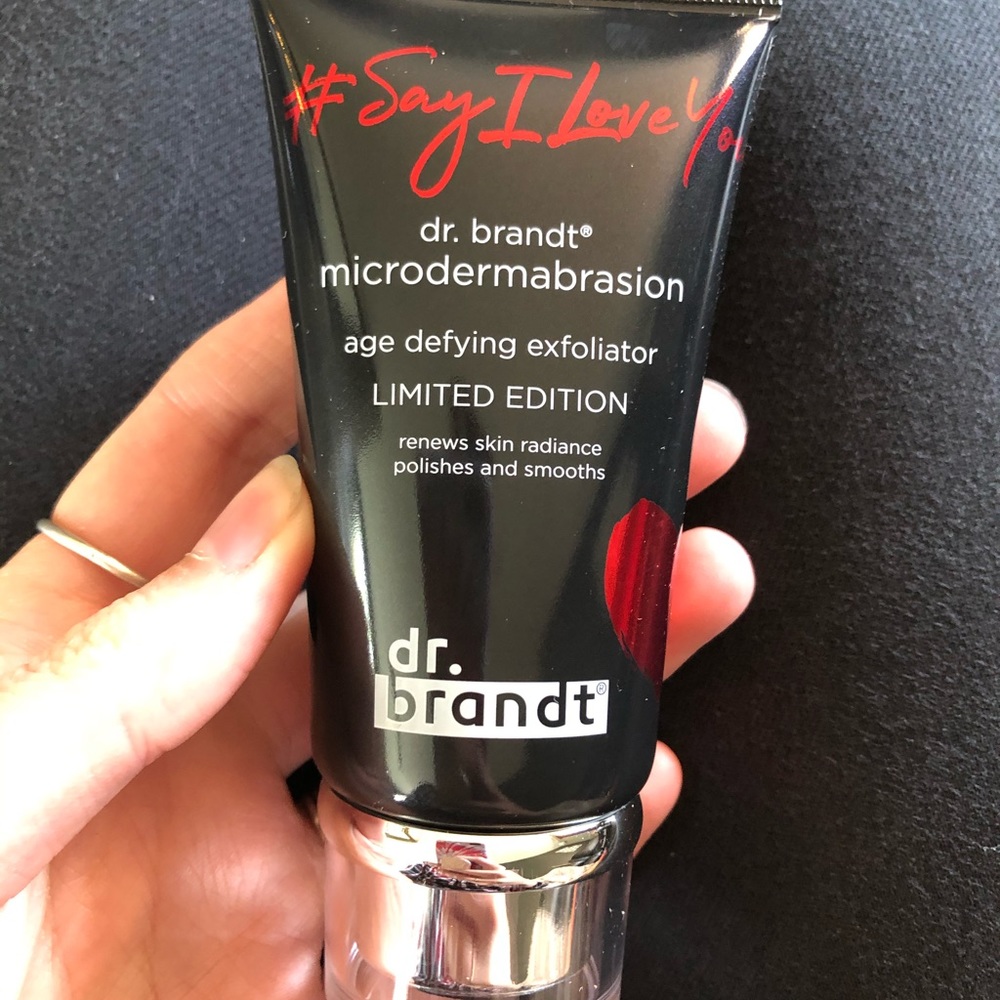 Dr.brandt  age defying exfoliator